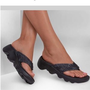 Skechers Massage Fit Go Walk Sandals